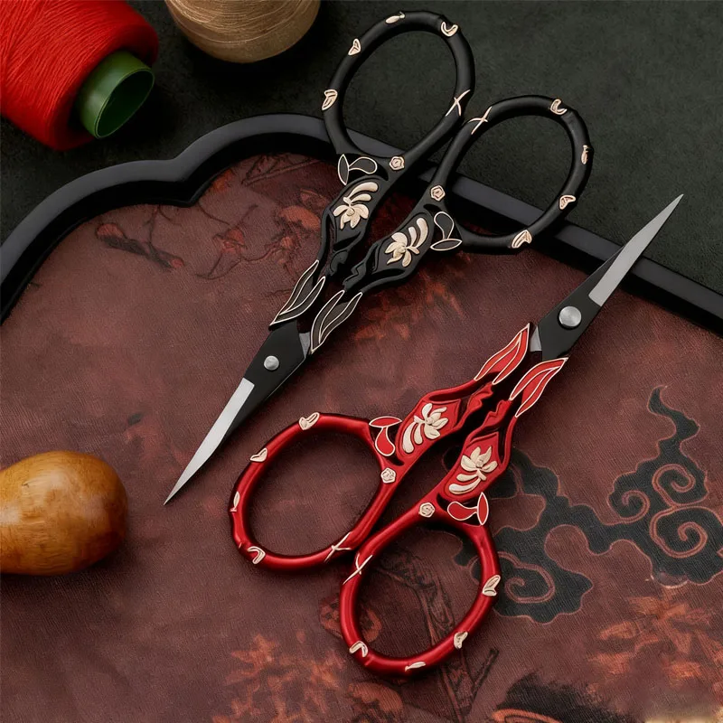 Embroidery Scissors Small - /Kleermakersschaar voor kruissteek, draadtrimmer, theezaksnijder, theebladschaar,