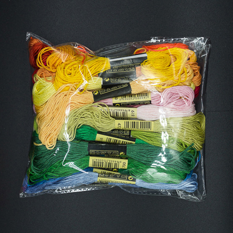 Embroidery Garments - C 24/100/50 Multicolor Cross Threads Katoenen