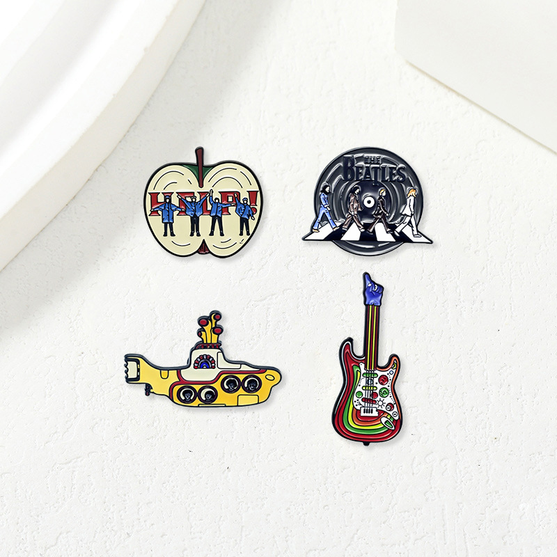 Rockband Vintage Cross Emaille - Embroidery Icon recensie en prijs