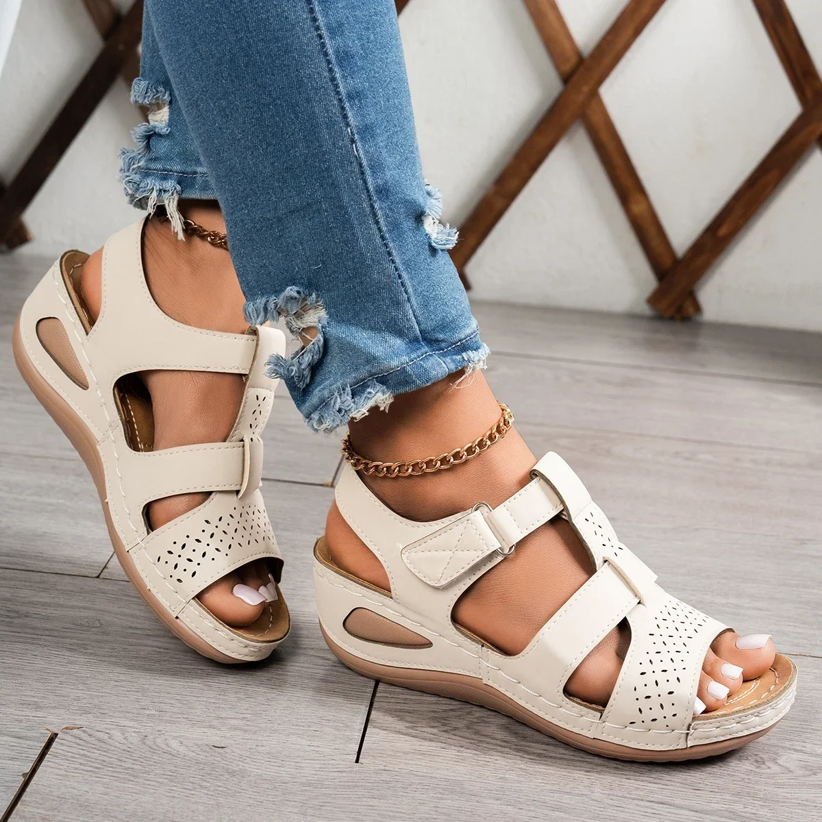 Dikzolige plus-size damessanda - Embroidery Handicraft recensie en prijs
